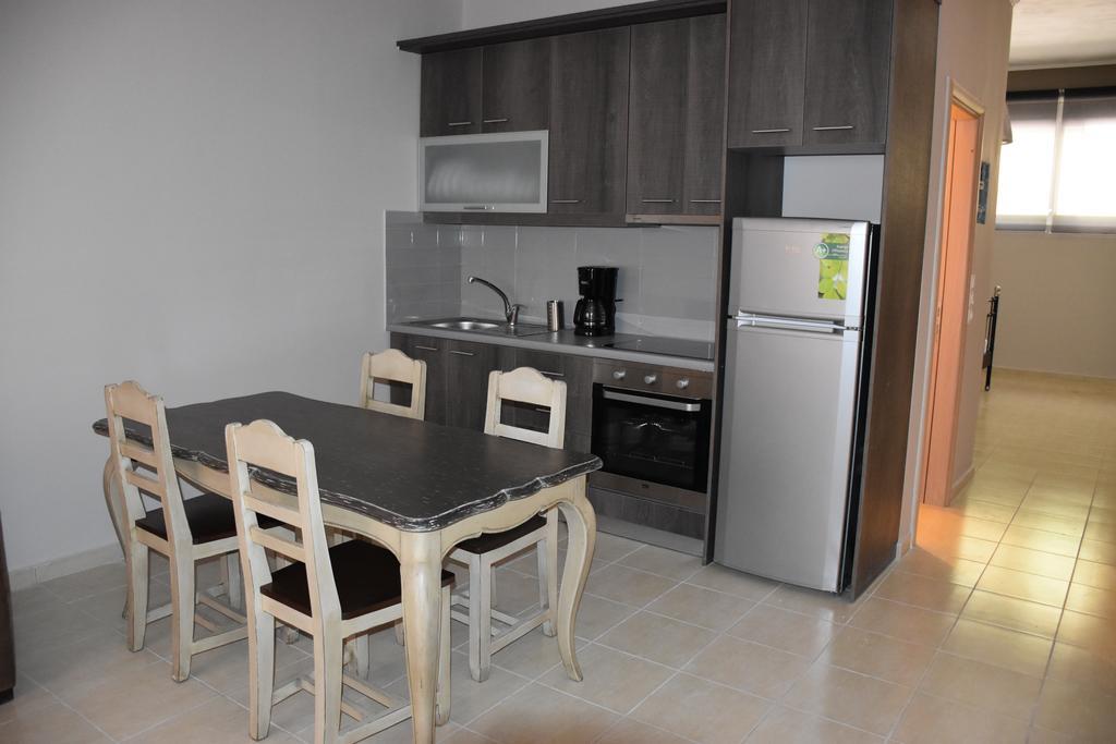 Aperanto House Paralia Loutsas מראה חיצוני תמונה