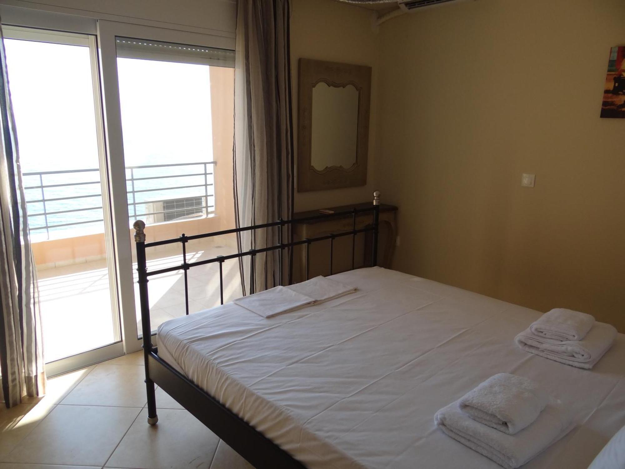 Aperanto House Paralia Loutsas חדר תמונה