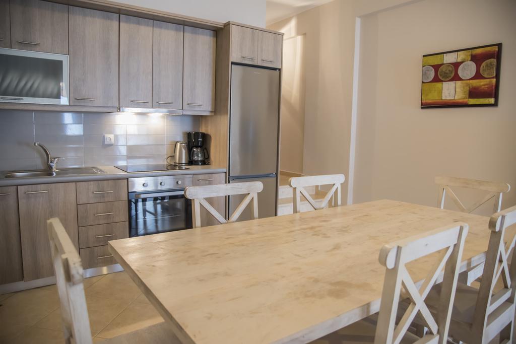 Aperanto House Paralia Loutsas מראה חיצוני תמונה
