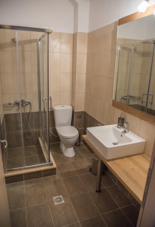 Aperanto House Paralia Loutsas מראה חיצוני תמונה